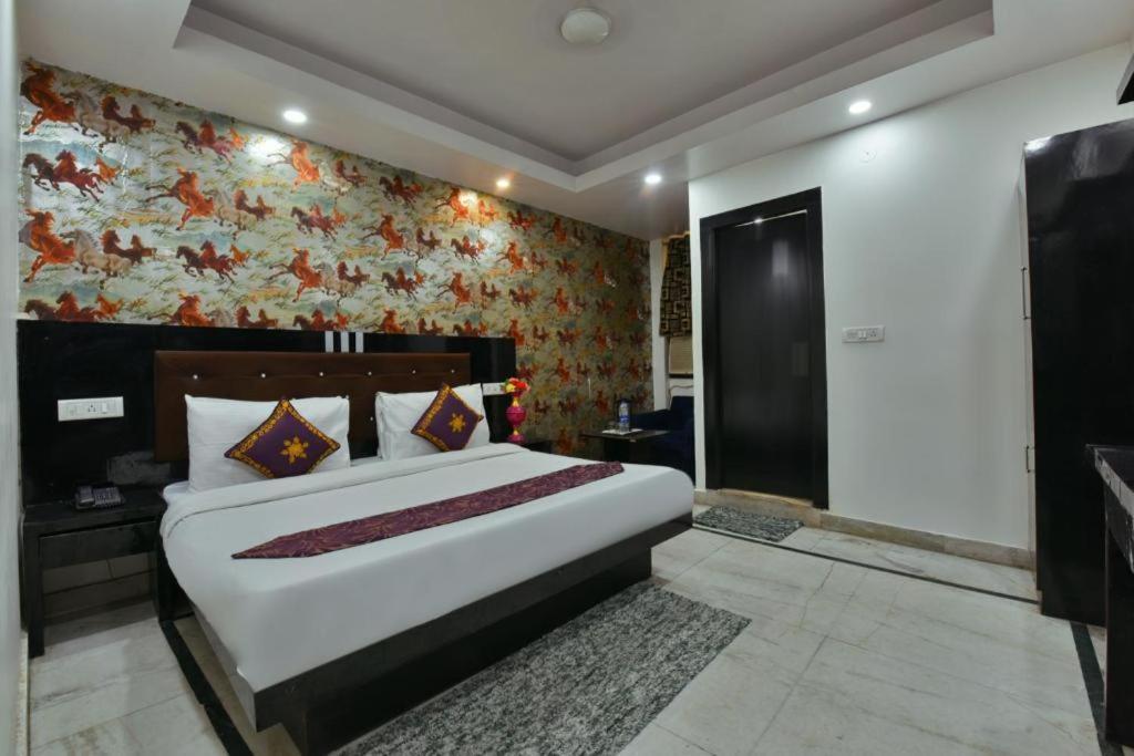Hotel Shiva International Near By Igi Airport ニューデリー エクステリア 写真