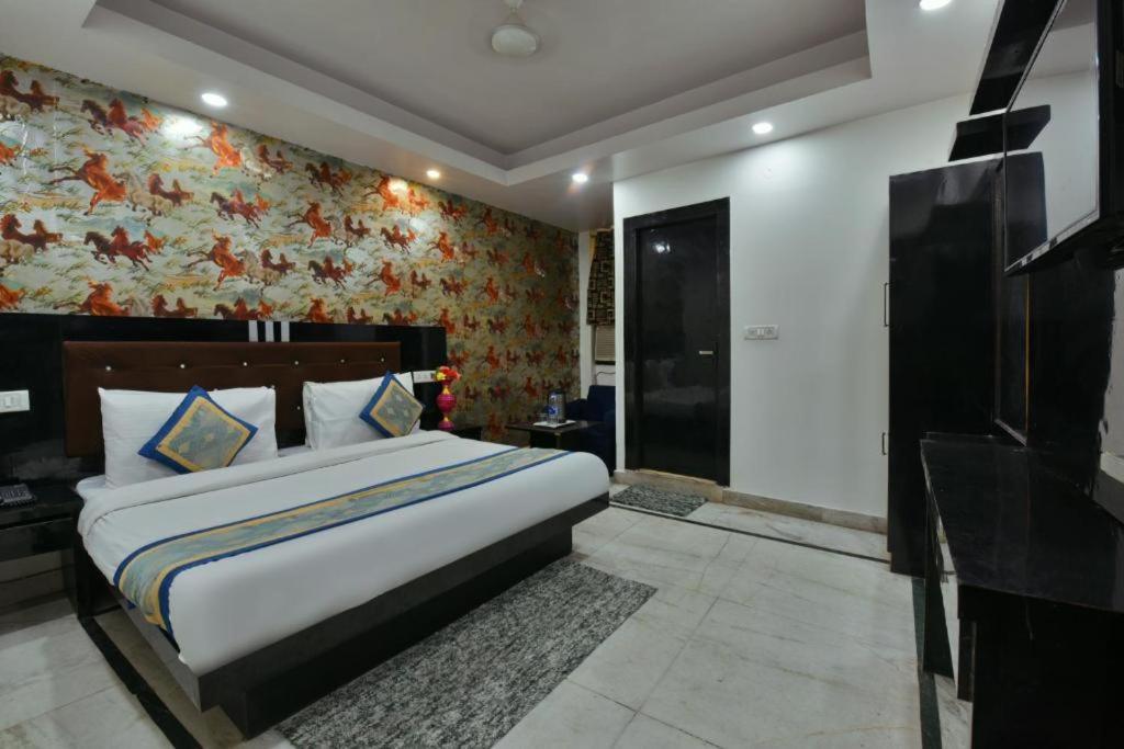 Hotel Shiva International Near By Igi Airport ニューデリー エクステリア 写真