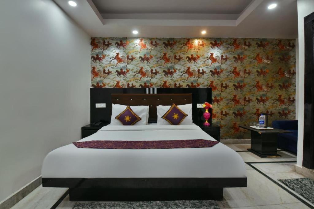 Hotel Shiva International Near By Igi Airport ニューデリー エクステリア 写真
