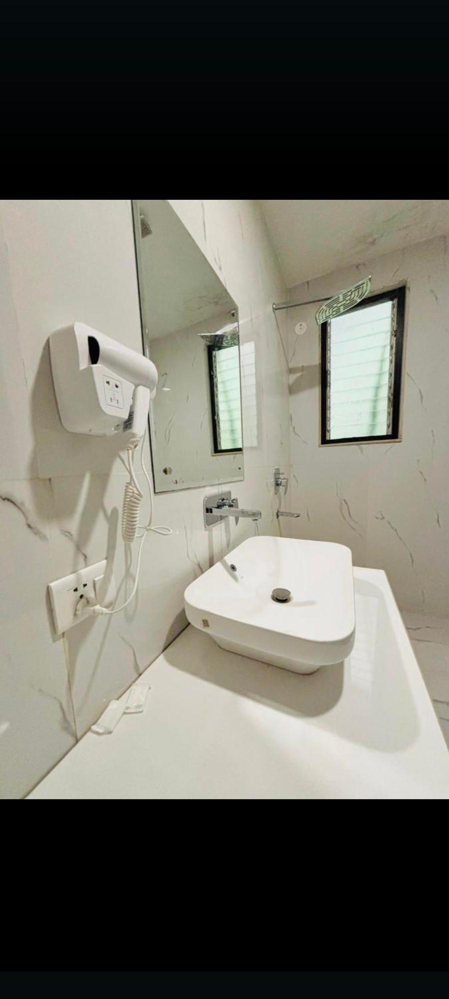 Hotel Shiva International Near By Igi Airport ニューデリー エクステリア 写真
