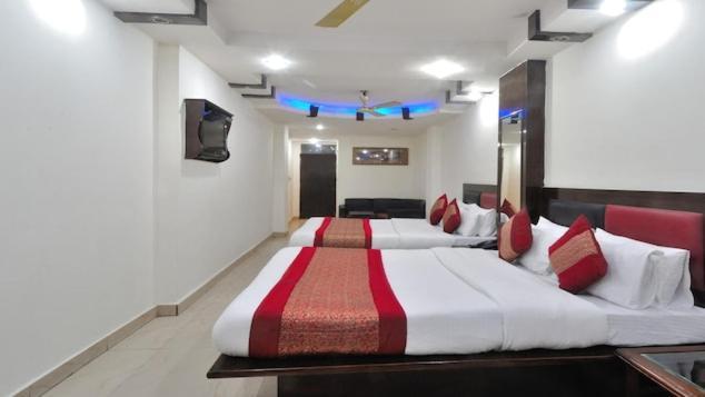 Hotel Shiva International Near By Igi Airport ニューデリー エクステリア 写真